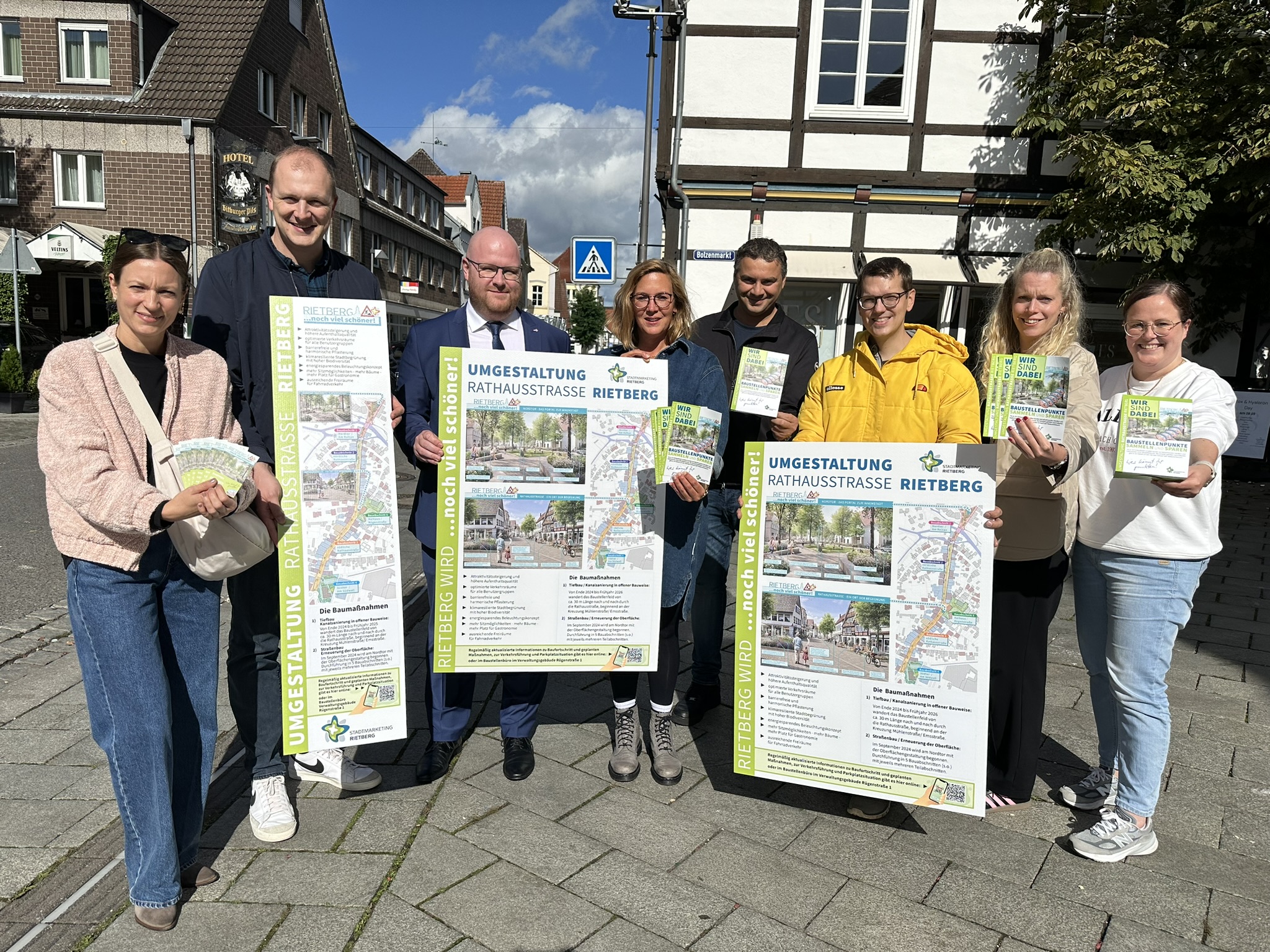 Auch in Baustellenzeiten sind die Händler und Gastronomen in der Rathausstraße erreichbar und gern für ihre Kunden da. Ire